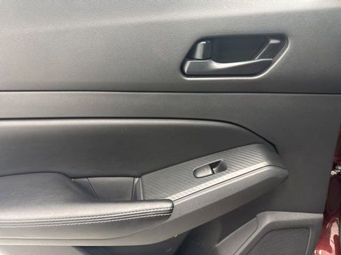 Used 2025 Nissan Altima 2.5 SV image 22