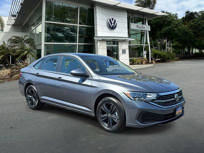 Certified 2023 Volkswagen Jetta SE w/ Panoramic Sunroof Package