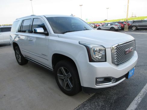 Used 2017 GMC Yukon Denali w/ Open Road Package AWD/4WD image 7