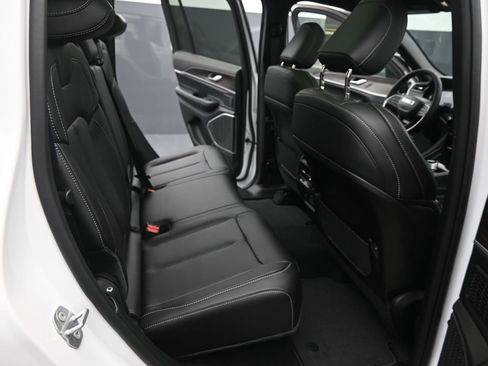 New 2026 Jeep Grand Cherokee Limited AWD/4WD image 19