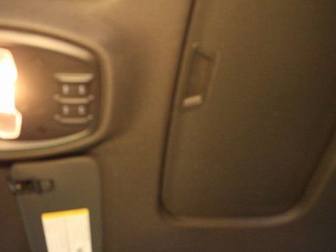 Certified 2025 Buick Envista Sport Touring FWD image 29
