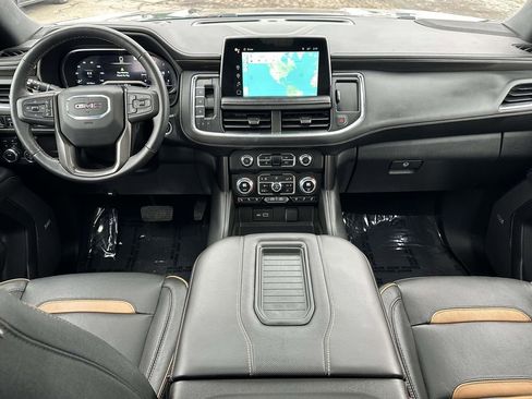 Used 2023 GMC Yukon XL AT4 image 17