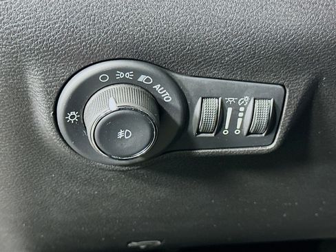 Used 2022 Jeep Compass Latitude w/ Convenience Group image 17