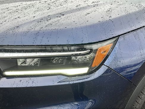 Used 2025 Honda Pilot Elite image 7