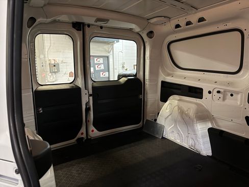 Used 2017 RAM ProMaster City Tradesman w/ Rear Back-up Camera Group image 27