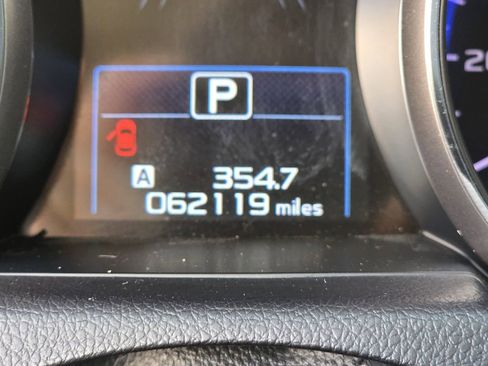 Used 2017 Subaru Outback 2.5i Limited image 29