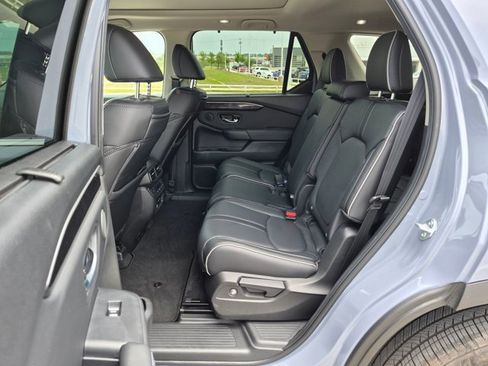 Used 2025 Honda Pilot Elite image 18