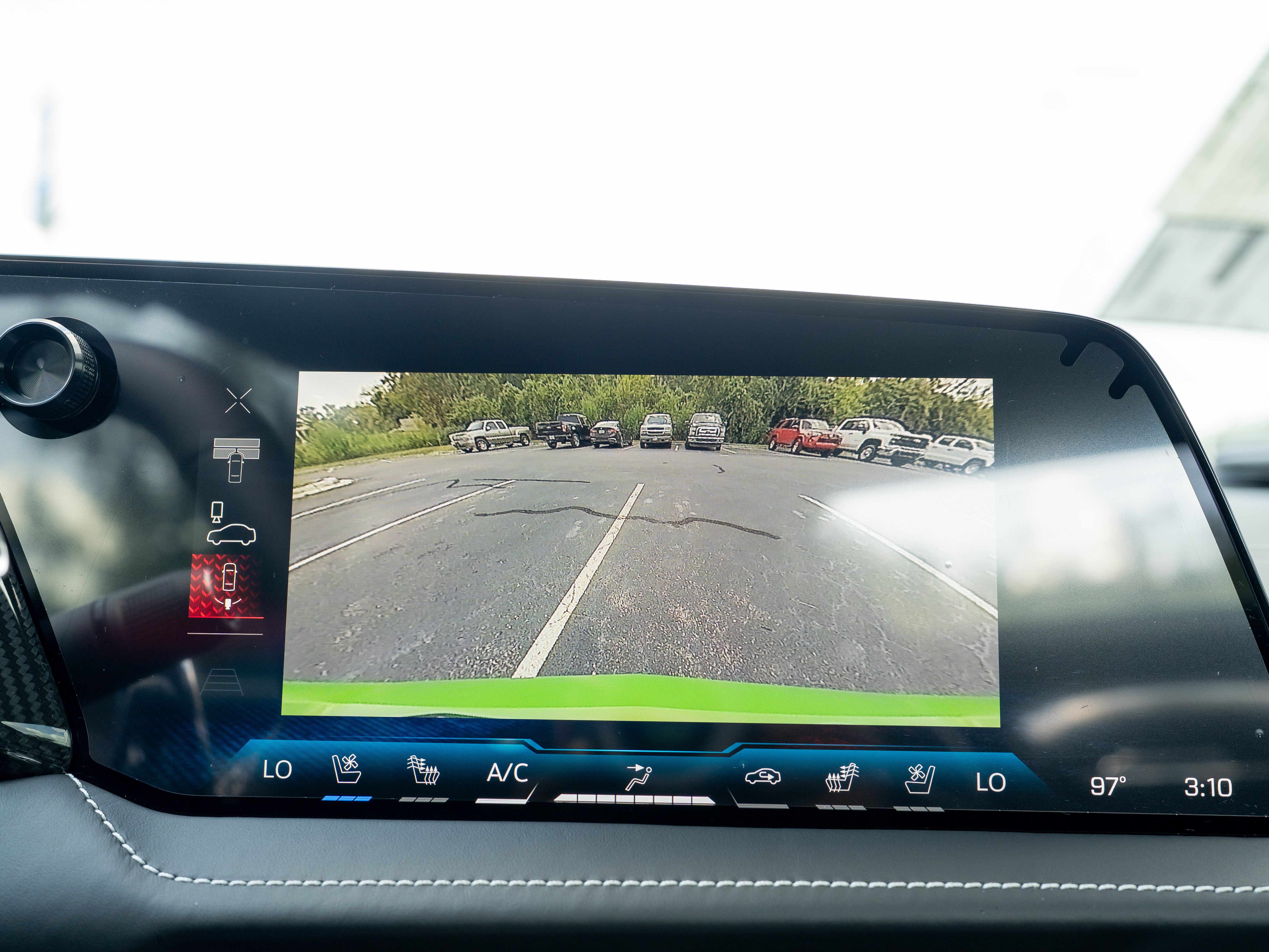 Used 2027 Chevrolet Corvette Stingray Convertible w/ Stealth Interior Trim Package RWD image 31