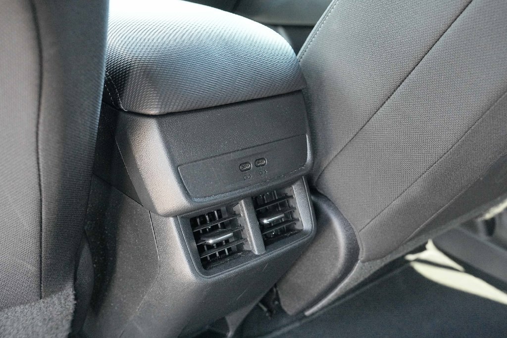 Used 2026 Chevrolet Equinox LT AWD/4WD image 21
