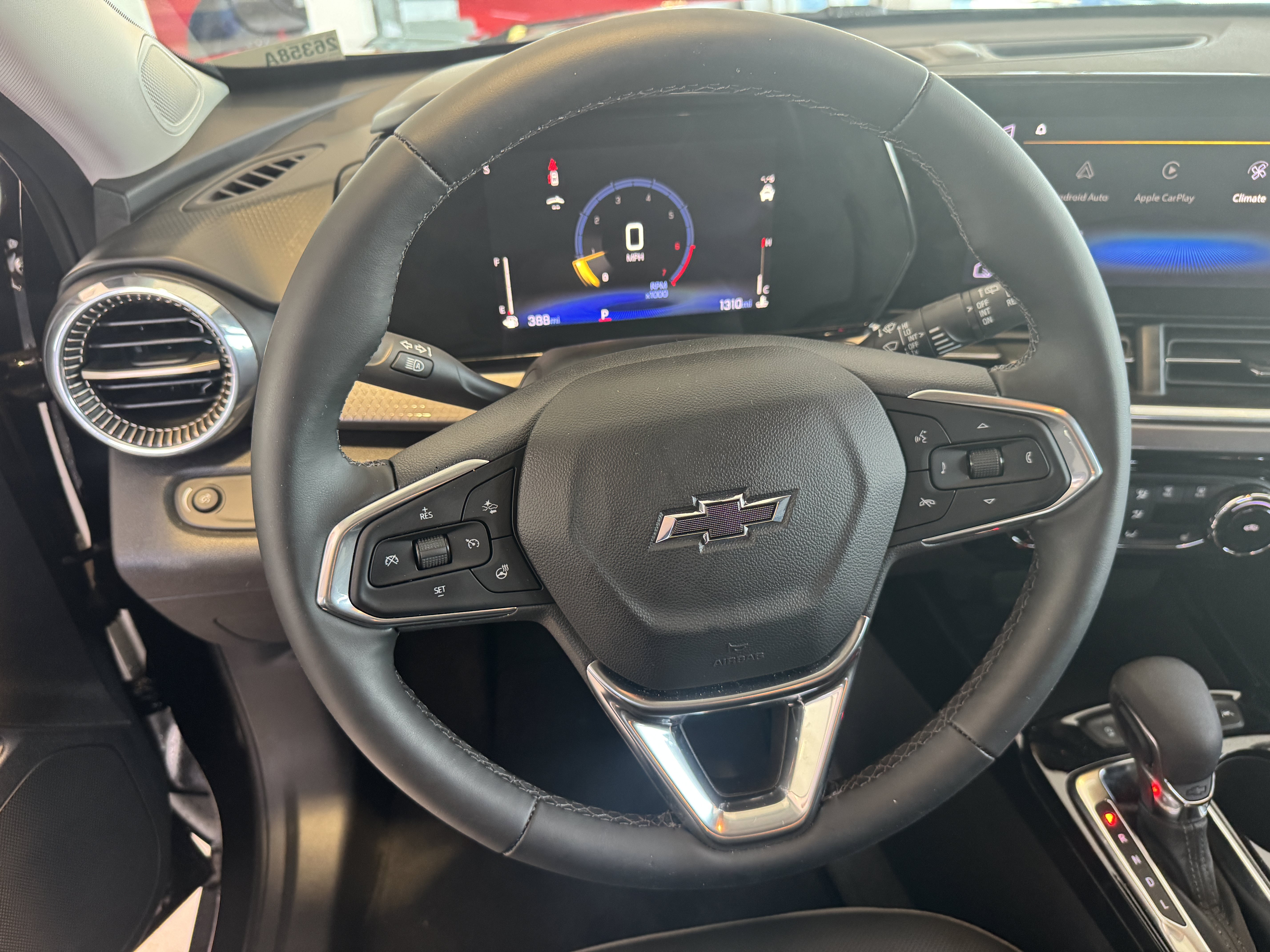 Used 2026 Chevrolet Trax ACTIV w/ Driver Confidence Package FWD image 11