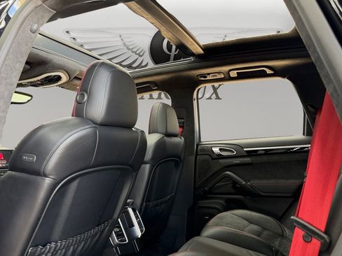 Used 2018 Porsche Cayenne GTS image 24