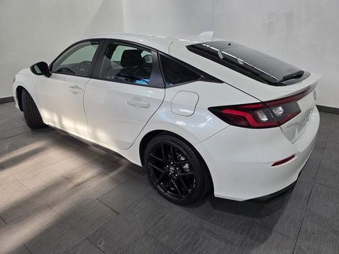 Used 2023 Honda Civic Sport image 3