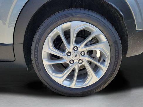 New 2027 Chevrolet Bolt LT w/ Comfort Package FWD image 7