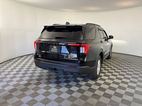 Used 2025 Ford Explorer Active image 11