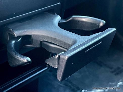 Used 2018 Toyota Sienna SE Premium image 42