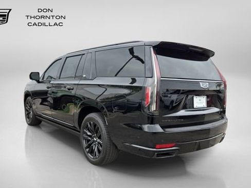 Used 2022 Cadillac Escalade ESV Sport w/ Touring Package AWD/4WD image 3