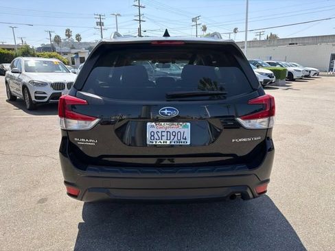 Used 2020 Subaru Forester Premium AWD/4WD image 6