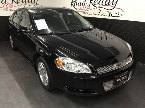 Used 2014 Chevrolet Impala LT w/ LT Sunroof Package image 2