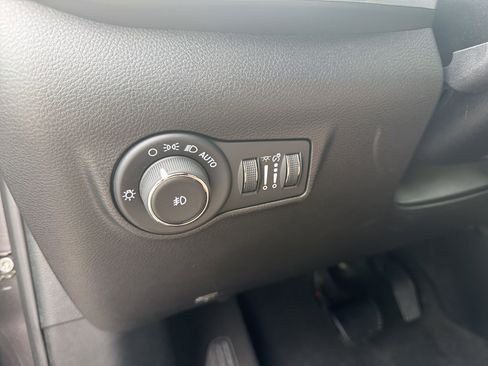 Used 2024 Jeep Compass Limited AWD/4WD image 13