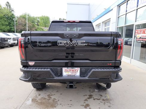 New 2026 GMC Sierra 3500 AT4 w/ AT4 Premium Plus Package AWD/4WD image 9