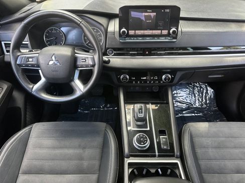 Used 2022 Mitsubishi Outlander SE AWD/4WD image 13