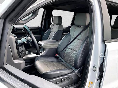 Used 2024 Chevrolet Silverado 1500 ZR2 w/ Technology Package AWD/4WD image 27