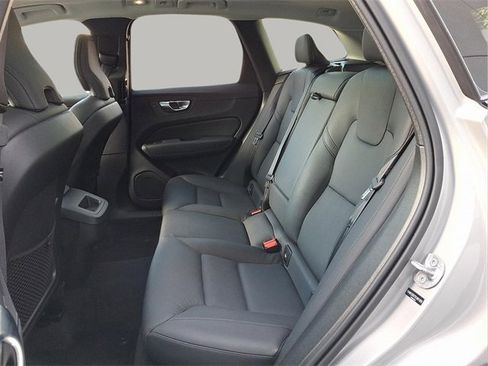 Certified 2025 Volvo XC60 B5 Plus image 8