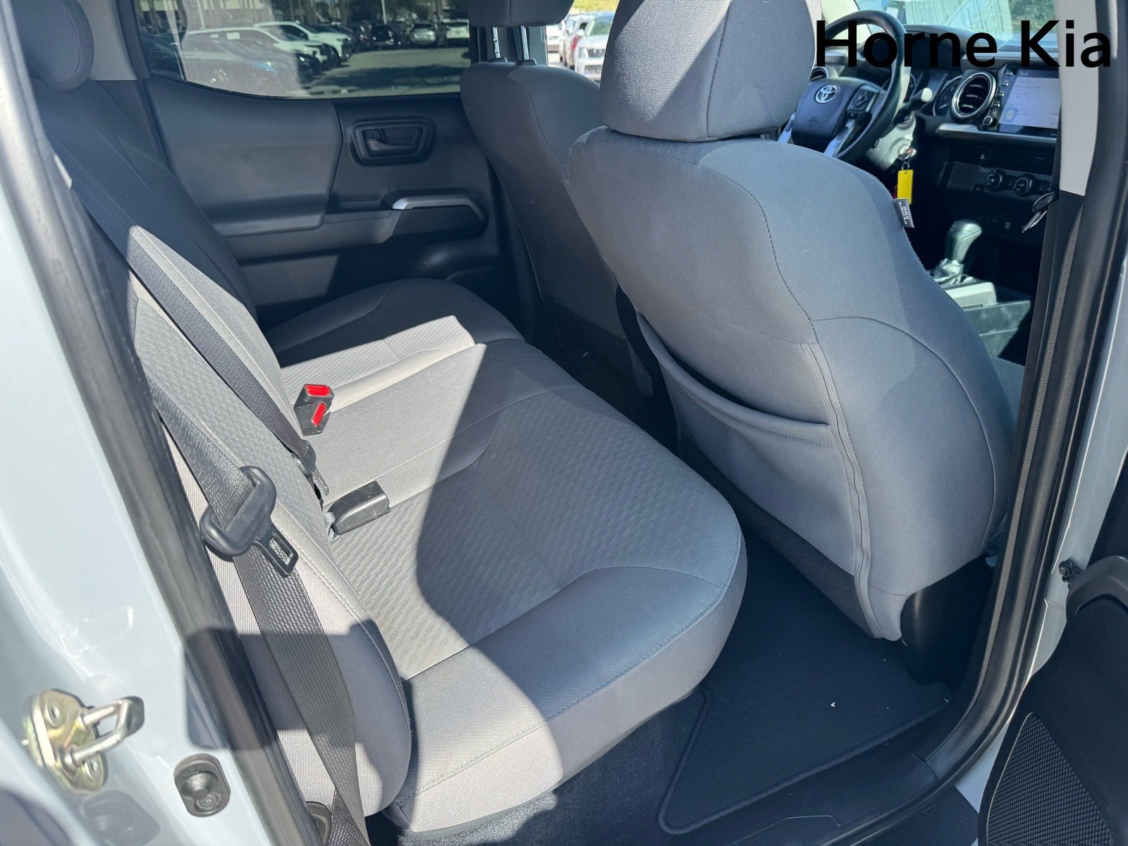 Used 2020 Toyota Tacoma SR5 RWD image 28
