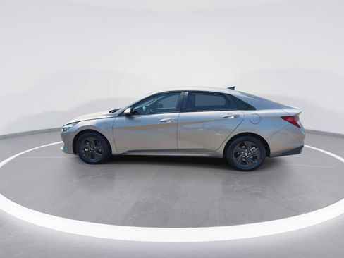 Used 2023 Hyundai Elantra Blue w/ Cargo Package FWD image 5