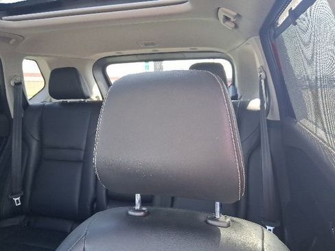 Used 2021 Nissan Rogue SL FWD image 16