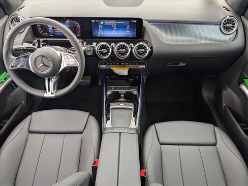 New 2025 Mercedes-Benz GLA 250 image 13