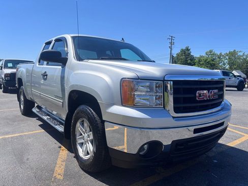 Used 2011 GMC Sierra 1500 SLE w/ Power Tech Package AWD/4WD image 4