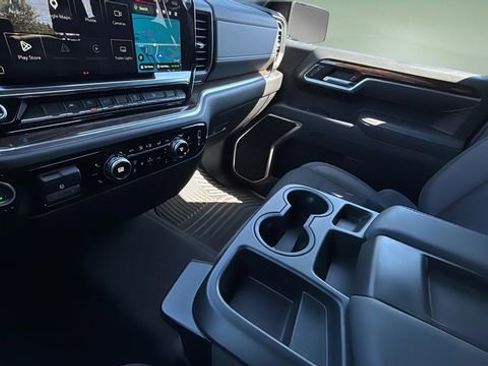 Used 2025 GMC Sierra 1500 Elevation image 14