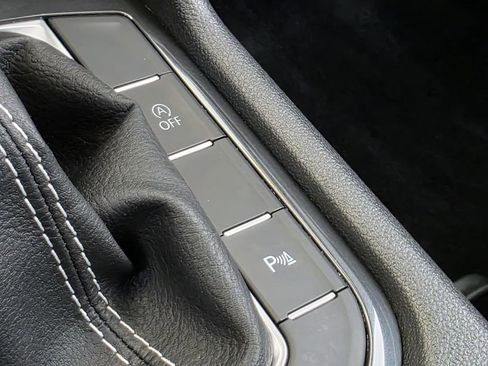 Used 2023 Volkswagen Tiguan SE R-Line AWD/4WD image 23