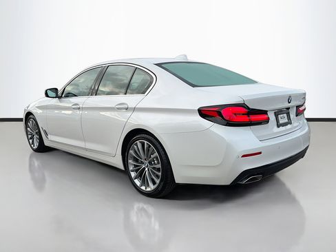 Used 2023 BMW 530i w/ Premium Package image 5