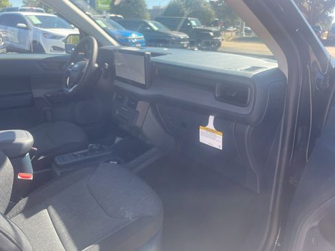 New 2025 Ford Maverick XLT w/ Black Appearance Package image 25