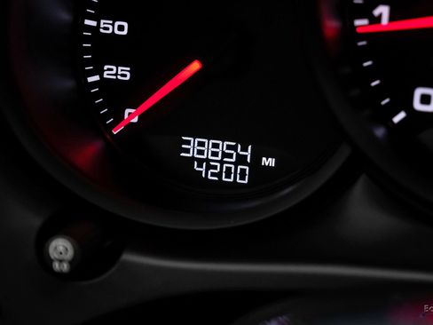 Used 2021 Porsche Macan AWD/4WD image 73