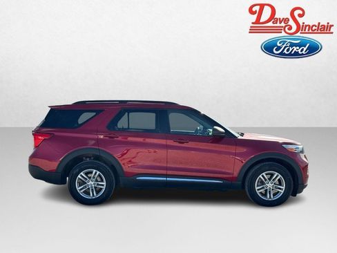 Used 2023 Ford Explorer XLT w/ Equipment Group 202A image 5