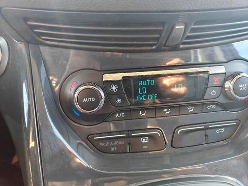 Used 2014 Ford Escape Titanium image 17