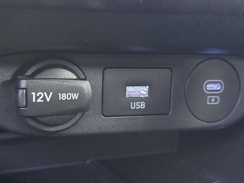Used 2025 Hyundai Elantra SEL image 36