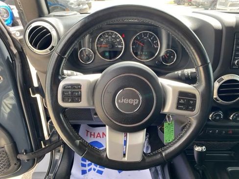 Used 2017 Jeep Wrangler Unlimited Sahara w/ Quick Order Package 24E Chief AWD/4WD image 14