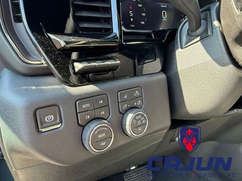New 2026 Chevrolet Silverado 2500 ZR2 AWD/4WD image 13