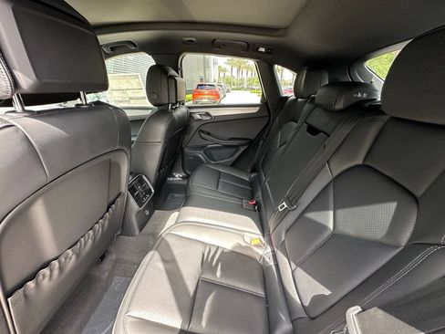 Used 2026 Porsche Macan AWD/4WD image 37