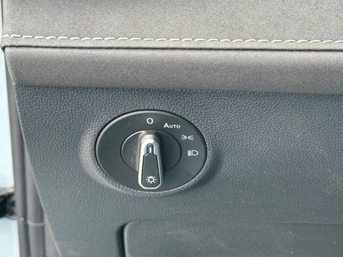 New 2026 Volkswagen Taos SE AWD/4WD image 25