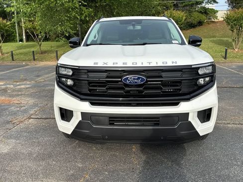 New 2026 Ford Expedition Max Active RWD image 3