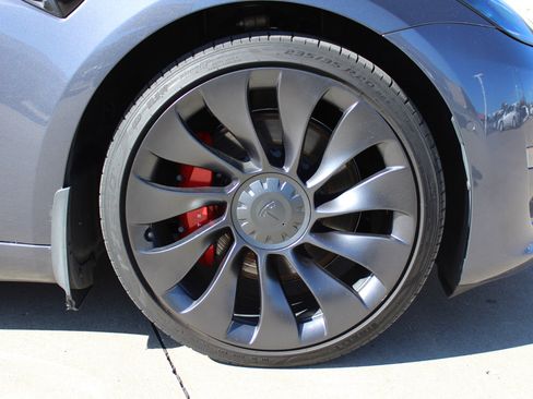 Used 2021 Tesla Model 3 Performance image 39