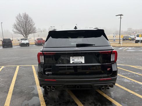 New 2026 Ford Explorer ST w/ Sun And Sound Package image 5
