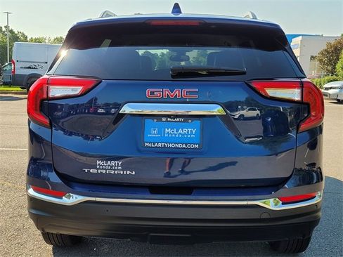 Used 2023 GMC Terrain SLT image 6