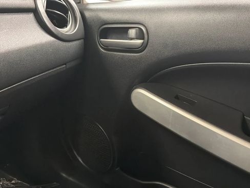 Used 2012 MAZDA MAZDA2 Sport FWD image 15