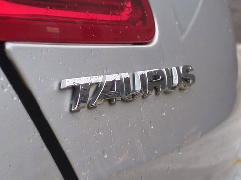 Used 2014 Ford Taurus Limited image 12